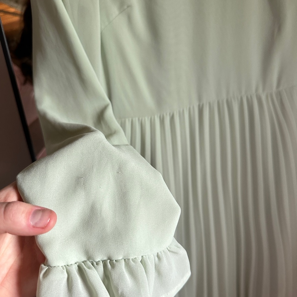 ASOS Designs Women's Maxi Pleated Sage Green Long Sleeve Dress Size 4 - Picture 10 of 11